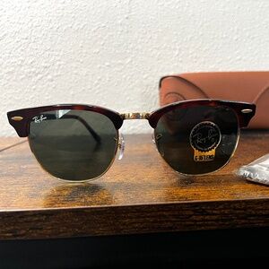 Ray-Ban Clubmaster sunglasses (RB3016). Tortoise on gold frame/green lenses